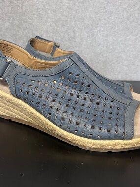 Earth Women’s Naples Nevada Blue Sandals Wedge Espadrille size 9.5